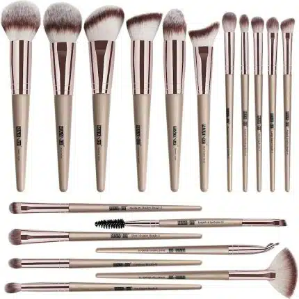 MAANGE 18 Piece Makeup Brushes Set - Gray Color